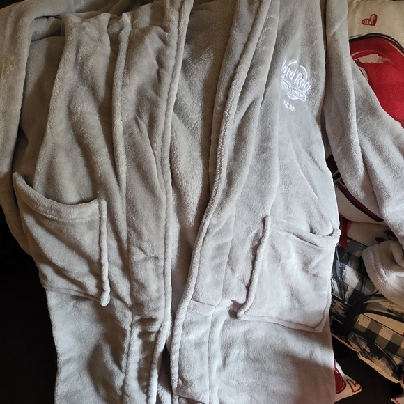Hard Rock Cafe Plush Gray Robe - Picture 1 of 2